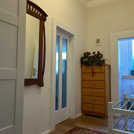 Picturesque, Cozy And Quiet شقة براغ
