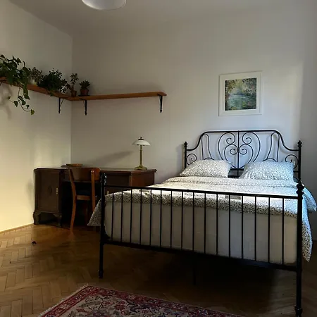 Apartment Picturesque, Cozy And Quiet Prague
